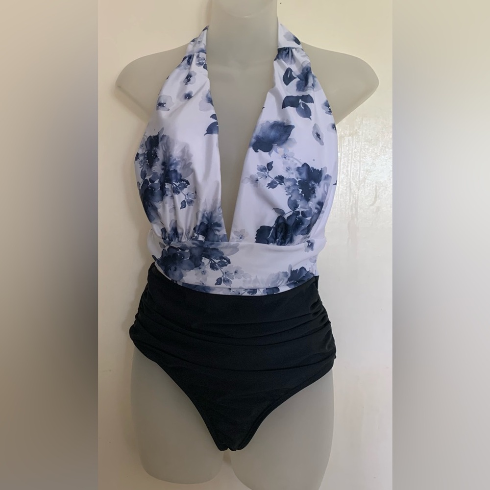 Swimsuit Halter One-Piece Floral Deep V-Neck Size M